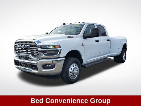 Used 2025 RAM 3500 Tradesman w/ Chrome Appearance Group image 4