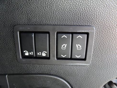 Used 2019 GMC Yukon Denali w/ Denali Ultimate Package image 36