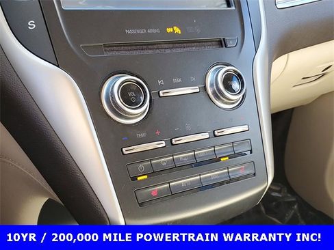 Used 2018 Lincoln MKC Premiere image 28