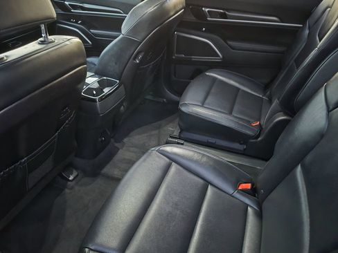 Used 2025 Kia Telluride S image 15