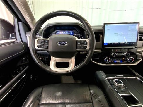 Used 2022 Ford Expedition Max XLT RWD image 14