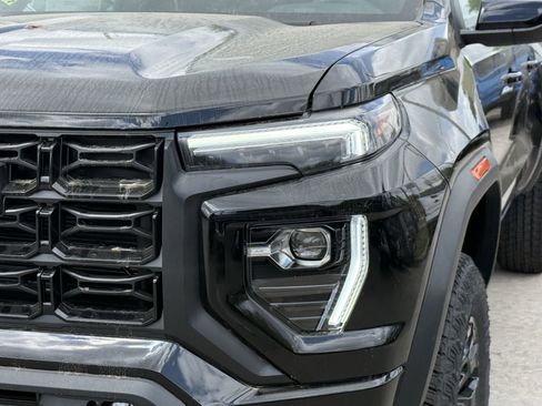 New 2026 GMC Canyon Elevation w/ Convenience Package image 8