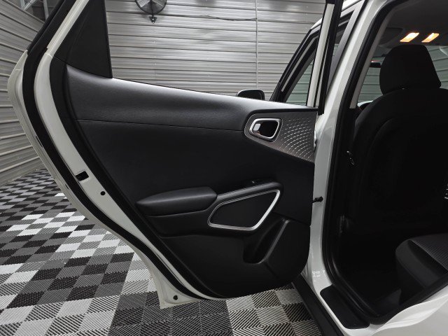 Used 2021 Kia Soul LX FWD image 29