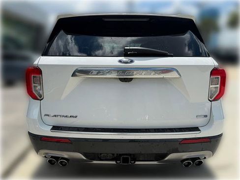 Used 2020 Ford Explorer Platinum w/ Premium Technology Package AWD/4WD image 6