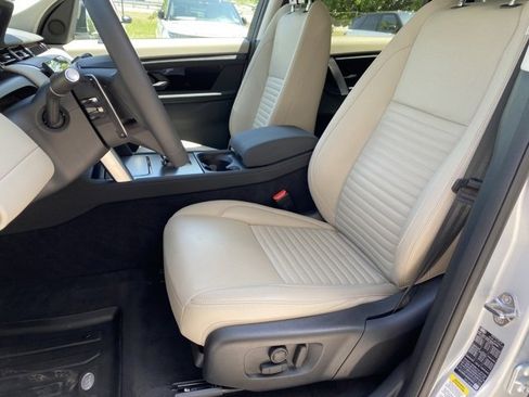 Certified 2024 Land Rover Discovery Sport S image 5