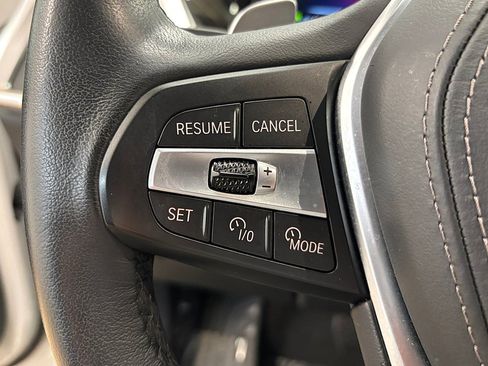Used 2025 BMW X5 xDrive50e AWD/4WD image 42