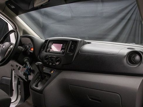 Used 2019 Nissan NV200 SV w/ Back Door Glass Package image 15