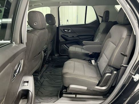 Used 2018 Chevrolet Traverse LT FWD image 23