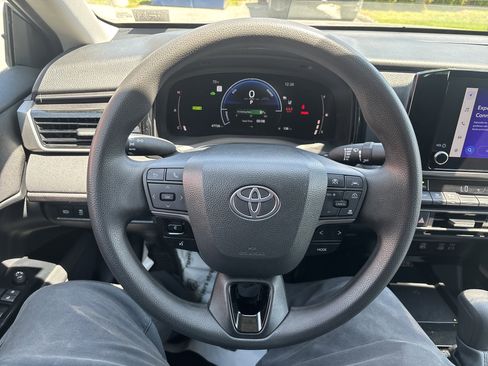 Certified 2025 Toyota Camry LE FWD image 18