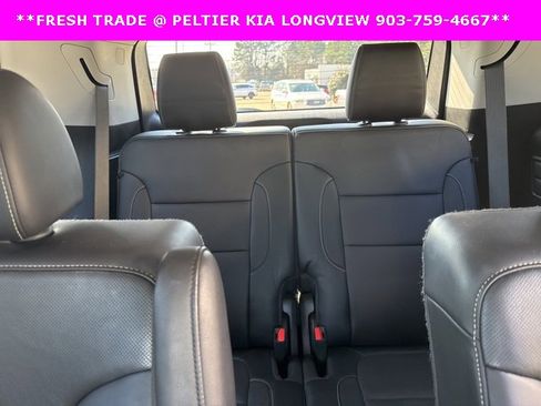 Used 2020 GMC Acadia SLT w/ Driver Alert Package II image 23