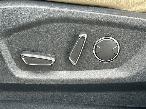 Used 2015 Ford Edge SEL w/ Equipment Group 201A image 16