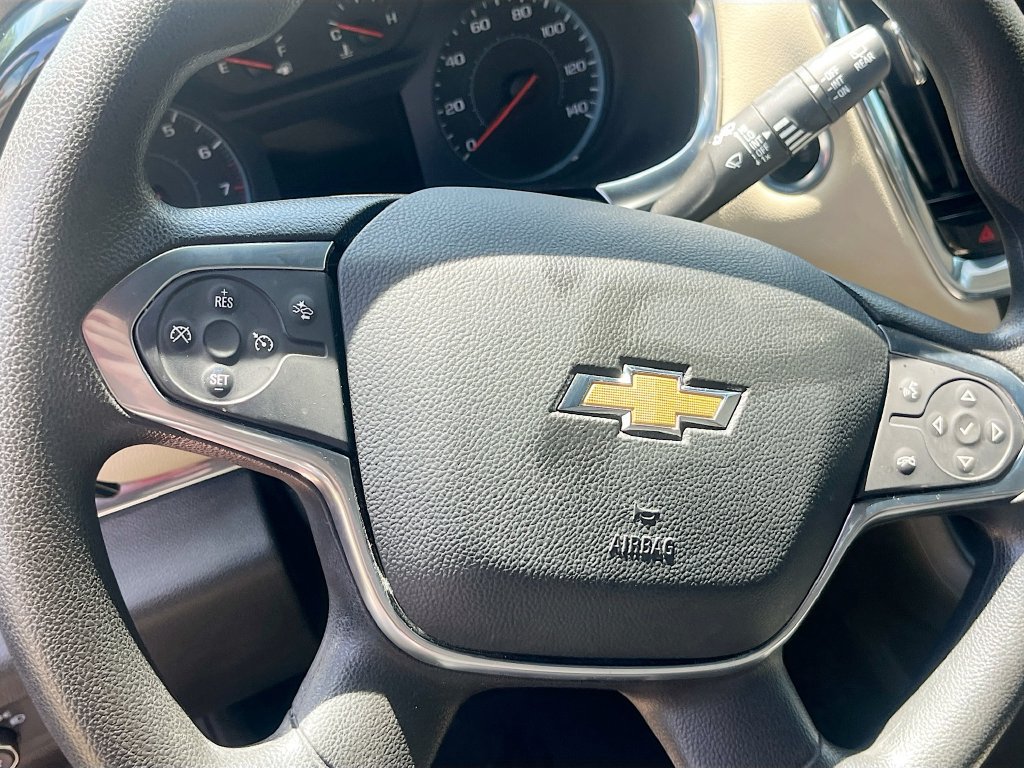 Used 2023 Chevrolet Traverse LS FWD image 11