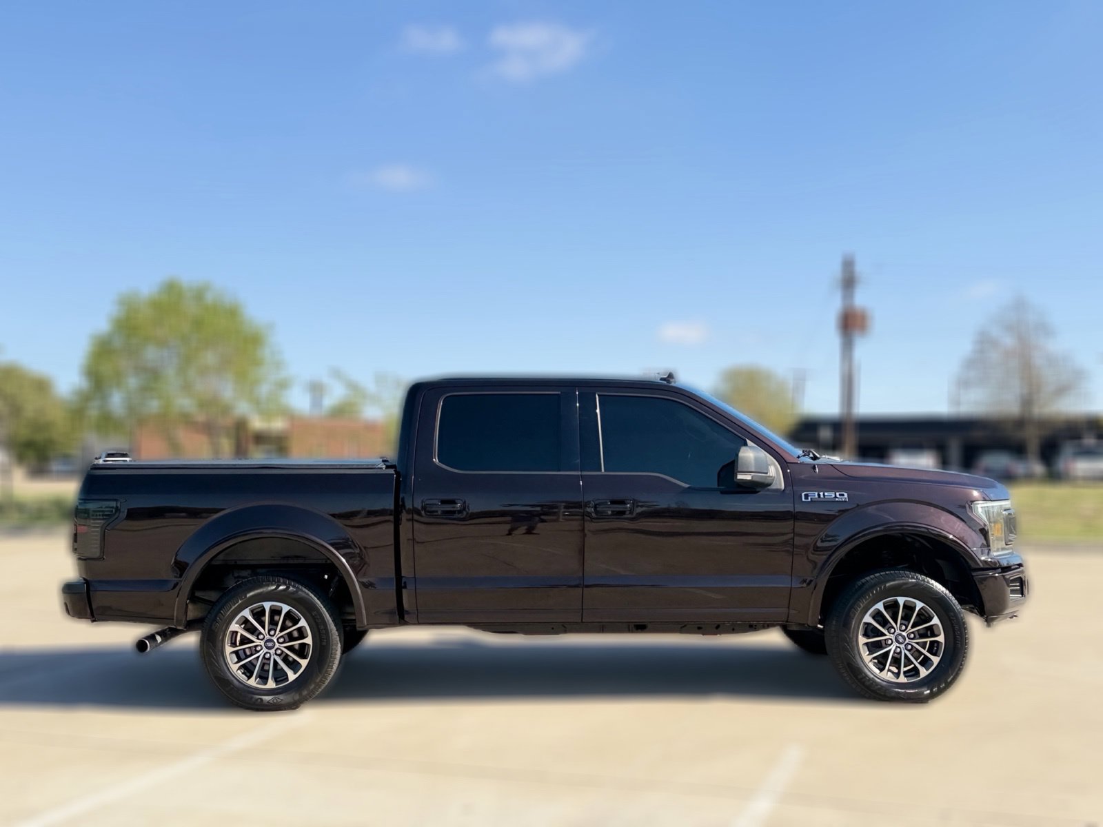Used 2018 Ford F150 XLT w/ Equipment Group 302A Luxury AWD/4WD image 5