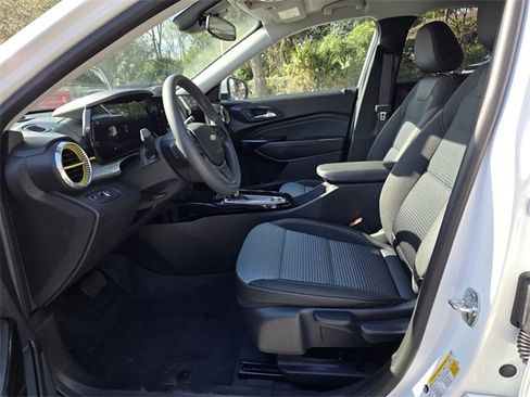 New 2026 Chevrolet Trax LT image 14