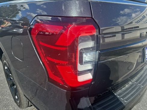 Used 2023 Ford Expedition Max Limited AWD/4WD image 34