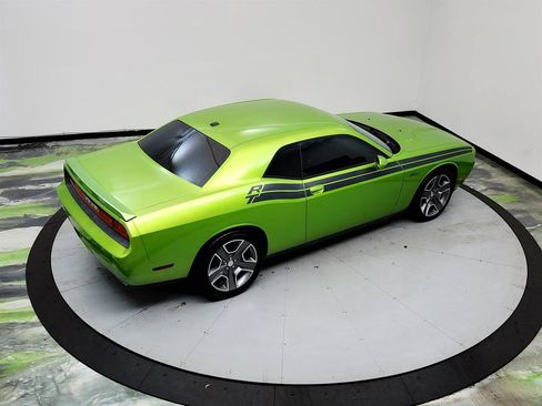 Used 2011 Dodge Challenger R/T RWD image 30