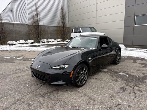 Used 2025 MAZDA MX-5 Miata RF Grand Touring image 3