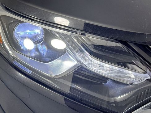 Used 2018 Chevrolet Equinox Premier image 41