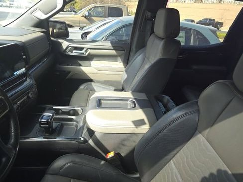 Used 2022 Chevrolet Silverado 1500 ZR2 image 7