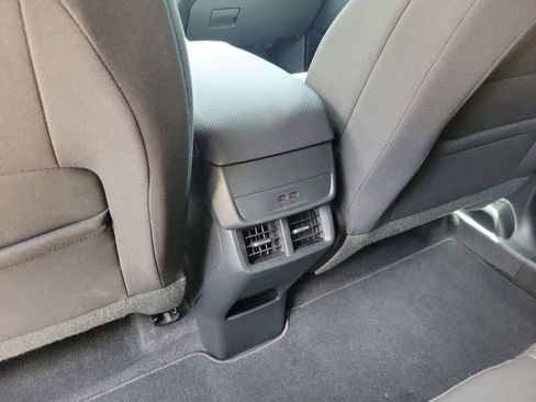 Used 2026 Chevrolet Equinox LT FWD image 10
