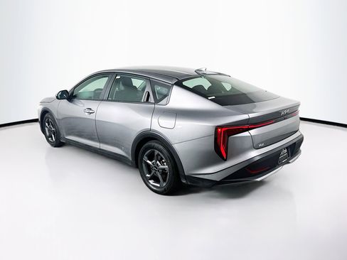 Used 2025 Kia K4 LXS image 5