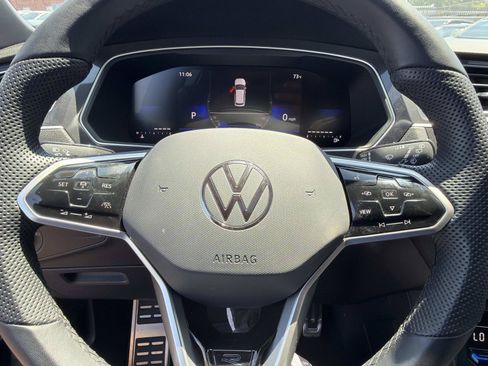 Certified 2024 Volkswagen Tiguan SE R-Line FWD image 17