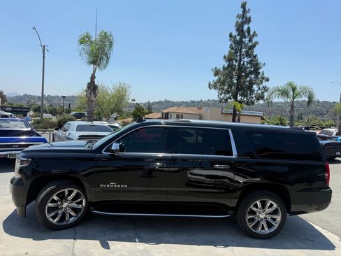 Used 2020 Chevrolet Suburban Premier image 6