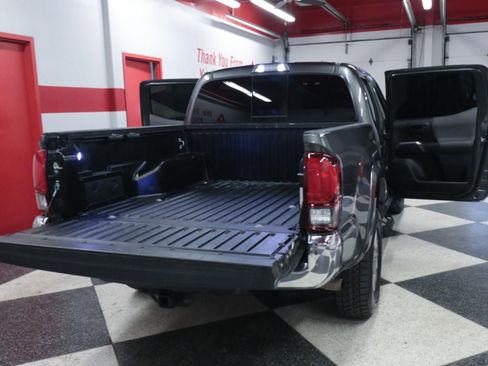 Used 2018 Toyota Tacoma SR5 image 24