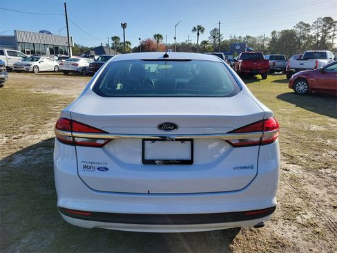 Used 2018 Ford Fusion S image 9
