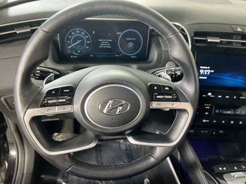 Used 2023 Hyundai Tucson Limited image 11