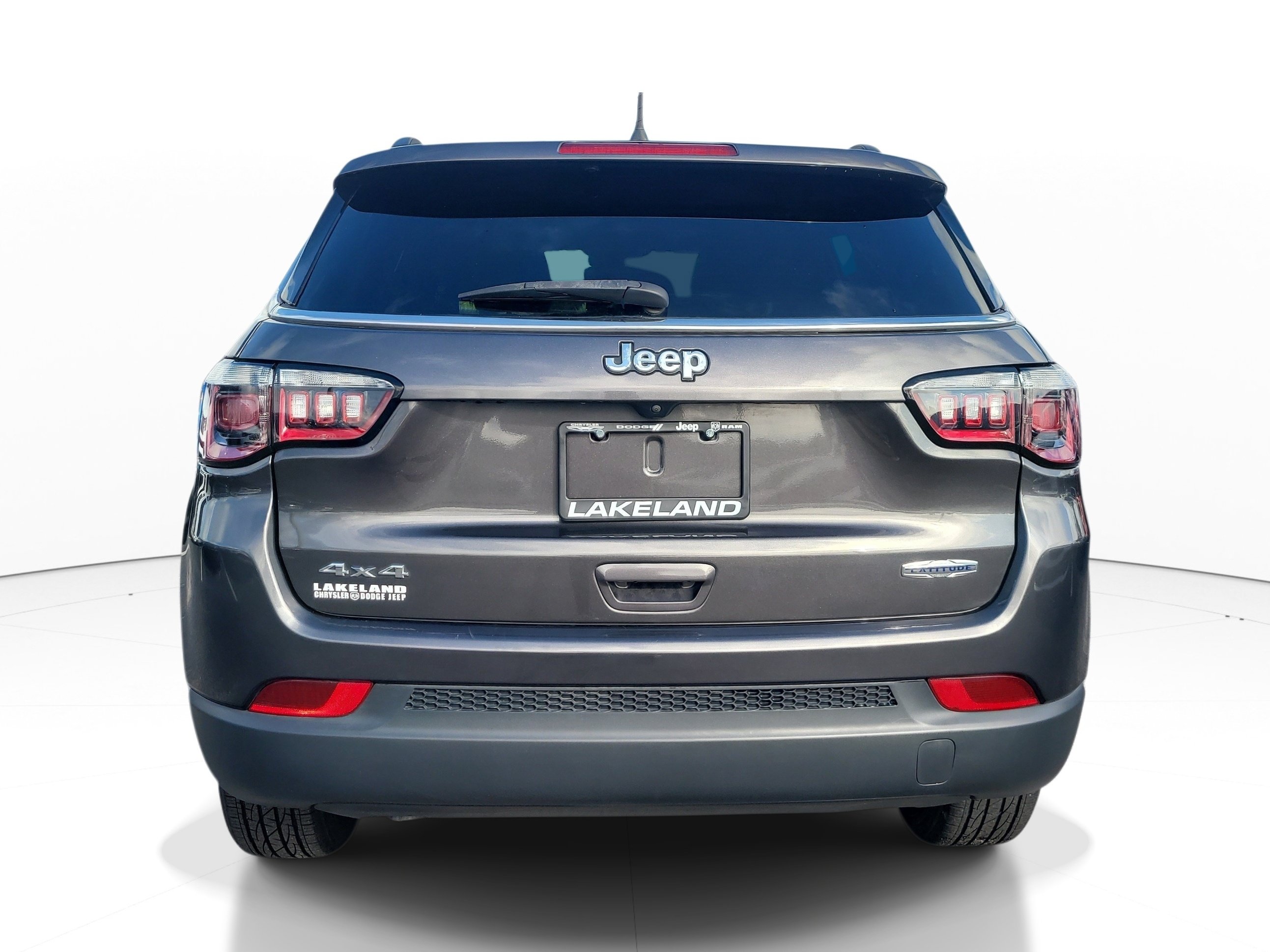 Used 2023 Jeep Compass Latitude AWD/4WD image 5