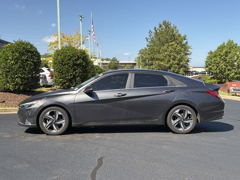 Used 2021 Hyundai Elantra Limited FWD image 12
