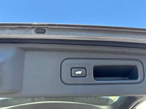 Used 2018 Honda Odyssey EX-L image 12