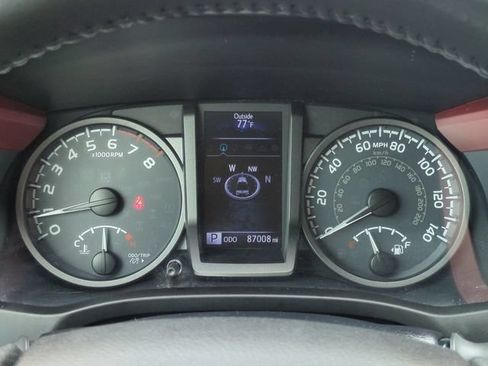 Used 2018 Toyota Tacoma TRD Sport RWD image 26