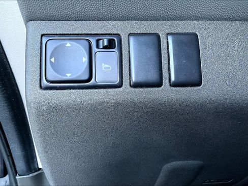 Used 2015 Nissan Xterra S image 27