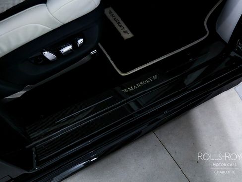 Used 2018 Rolls-Royce Phantom Sedan image 38