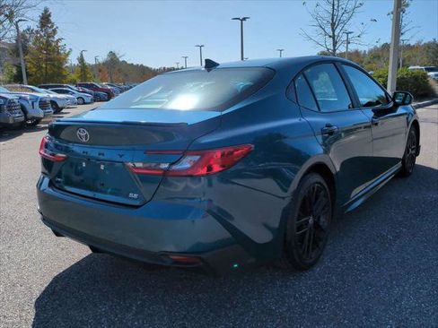 Certified 2025 Toyota Camry SE image 6