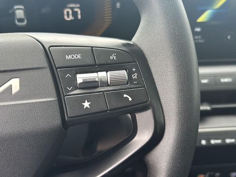 Used 2025 Kia K4 FWD image 13