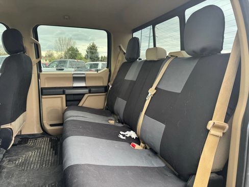 Used 2017 Ford F250 XLT w/ XLT Premium Package image 12