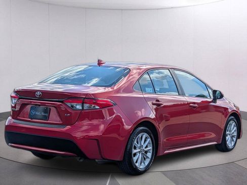 Used 2021 Toyota Corolla LE w/ LE Premium Package FWD image 5