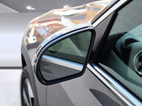 Certified 2025 Mercedes-Benz GLB 250 image 27