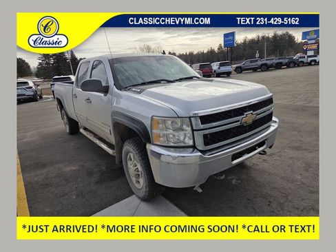 Used 2011 Chevrolet Silverado 2500 LT image 1