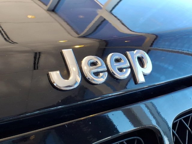 Used 2008 Jeep Grand Cherokee SRT8 w/ SRT Option Group II AWD/4WD image 25