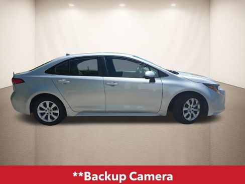 Used 2025 Toyota Corolla LE image 4