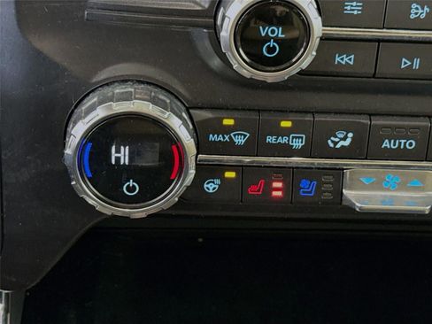 Used 2021 Ford F150 Lariat w/ Equipment Group 502A High image 15