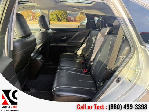 Used 2015 Toyota Venza XLE image 16