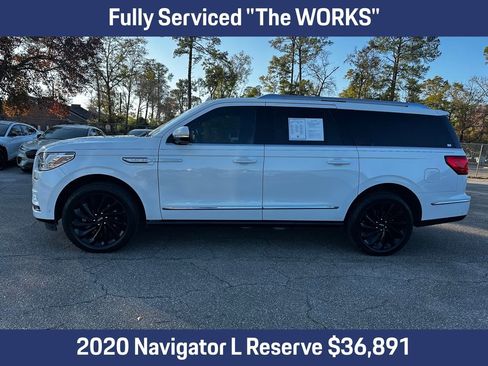 Used 2020 Lincoln Navigator L Reserve w/ Equipment Group 208A Reserve image 2