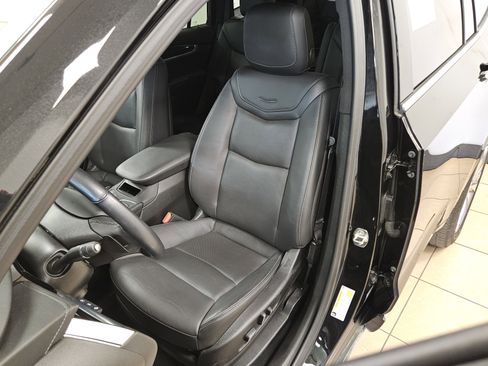 Used 2024 Cadillac XT6 Premium Luxury w/ Technology Package AWD/4WD image 42