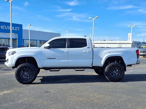 Used 2021 Toyota Tacoma SR5 image 4