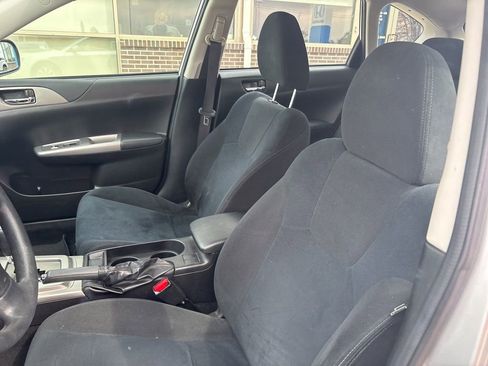 Used 2010 Subaru Impreza 2.5i image 11